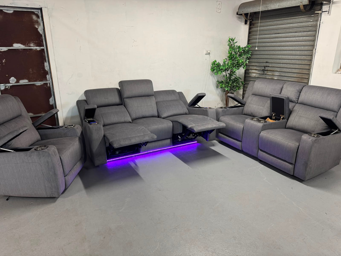 Harvey Norman 5-Seater Electric Recliner Lounge – LED Lights & Adjustable Headrests | BRAND NEW ✨