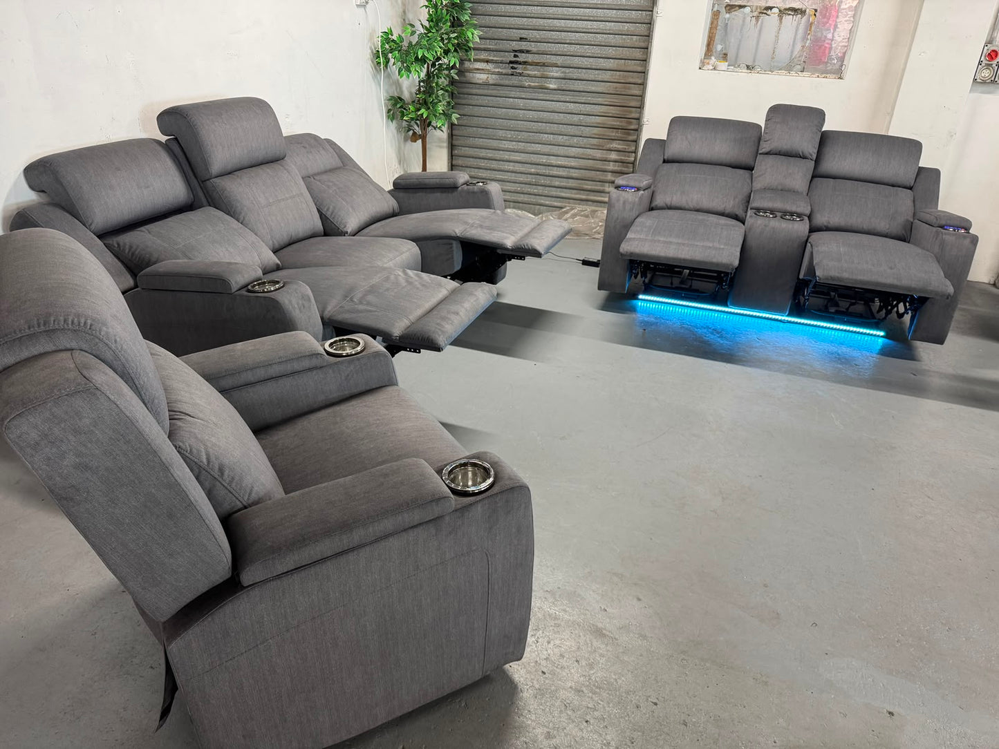 Harvey Norman 5-Seater Electric Recliner Lounge – LED Lights & Adjustable Headrests | BRAND NEW ✨