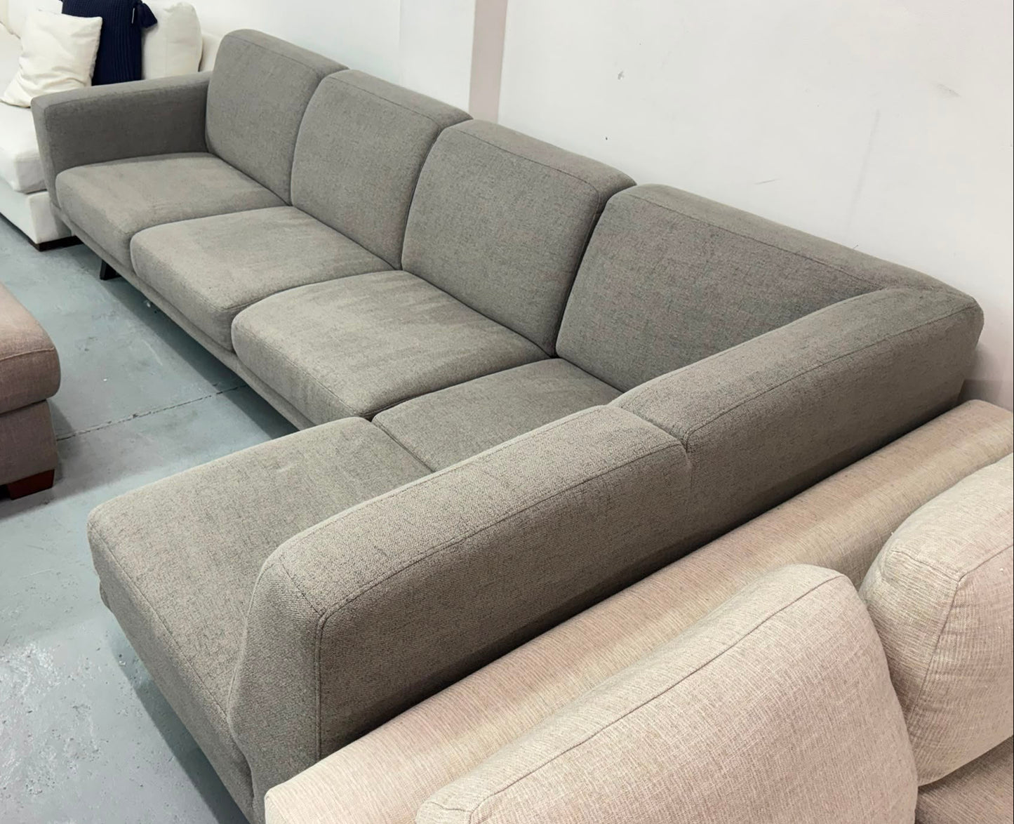 Grey Corner Sofa – Comfortable & Spacious | Pre-Owned | Steam Cleaned | Sydney-Wide Delivery