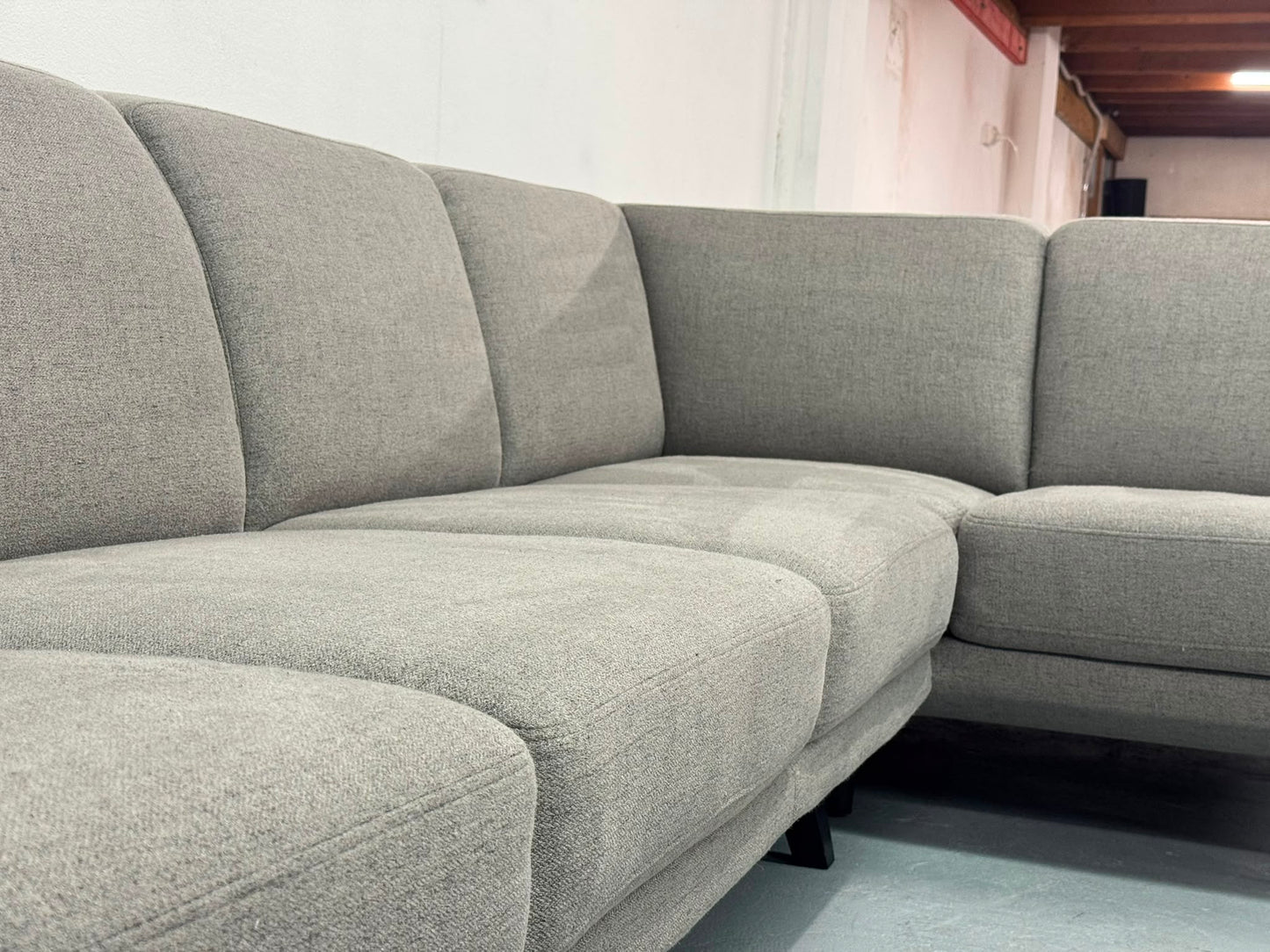 Grey Corner Sofa – Comfortable & Spacious | Pre-Owned | Steam Cleaned | Sydney-Wide Delivery