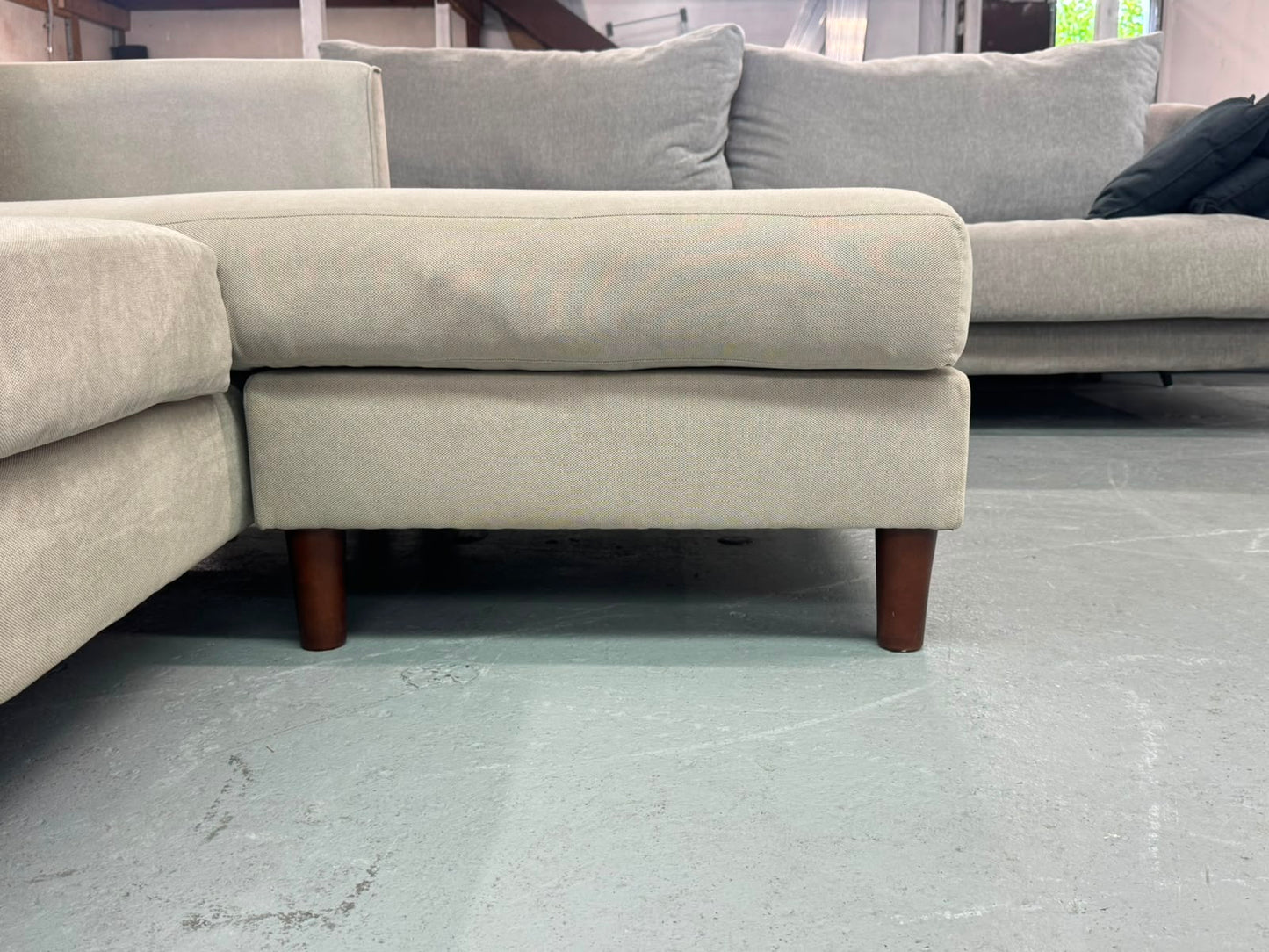 Lounge Innovations Corner Sofa – Reversible Chaise | Cloud Comfort | Pre-Owned | Steam Cleaned