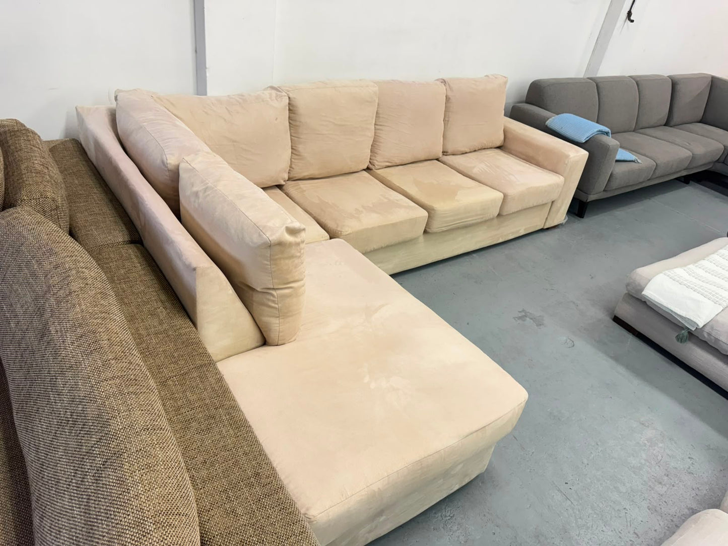 Beige L-Shape Sofa | Preowned | Steam Cleaned | Sydney-Wide Delivery✨