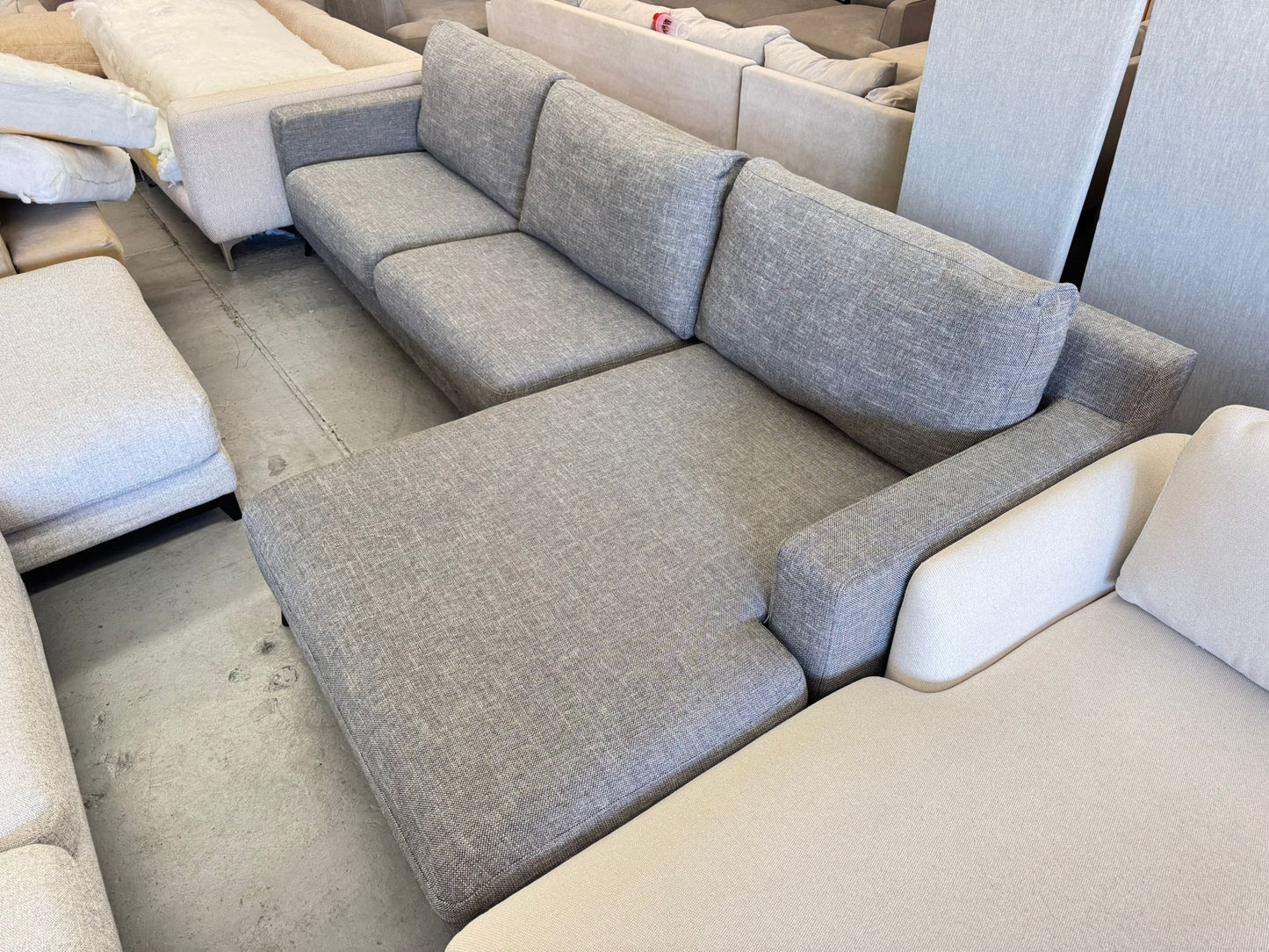 FocusOn Furniture Grey L-Shape Sofa with Chaise | Pre-Owned | Steam Cleaned | Sydney Wide Delivery