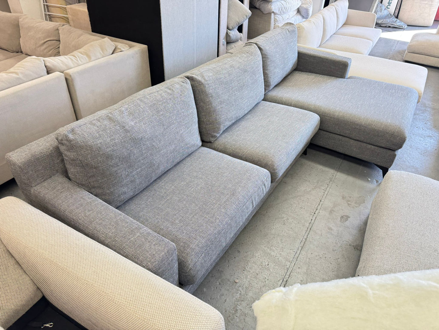FocusOn Furniture Grey L-Shape Sofa with Chaise | Pre-Owned | Steam Cleaned | Sydney Wide Delivery