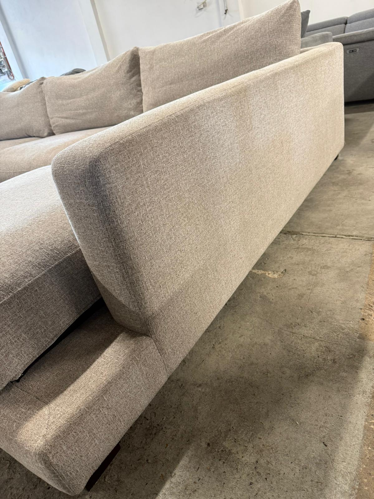 🌟 Long Island with Ottoman – LIMITED STOCK 🌟