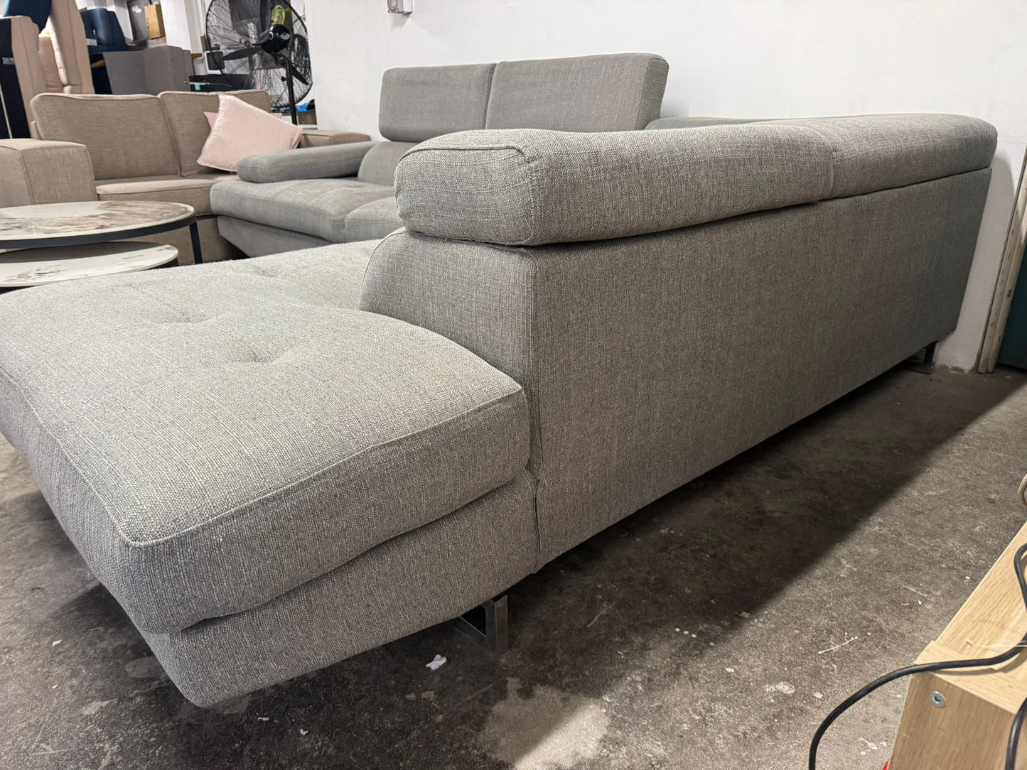 ⭐️Adjustable Headrest Sofa | Pre-owned – Steam cleaned | SYDNEY WIDE DELIVERY