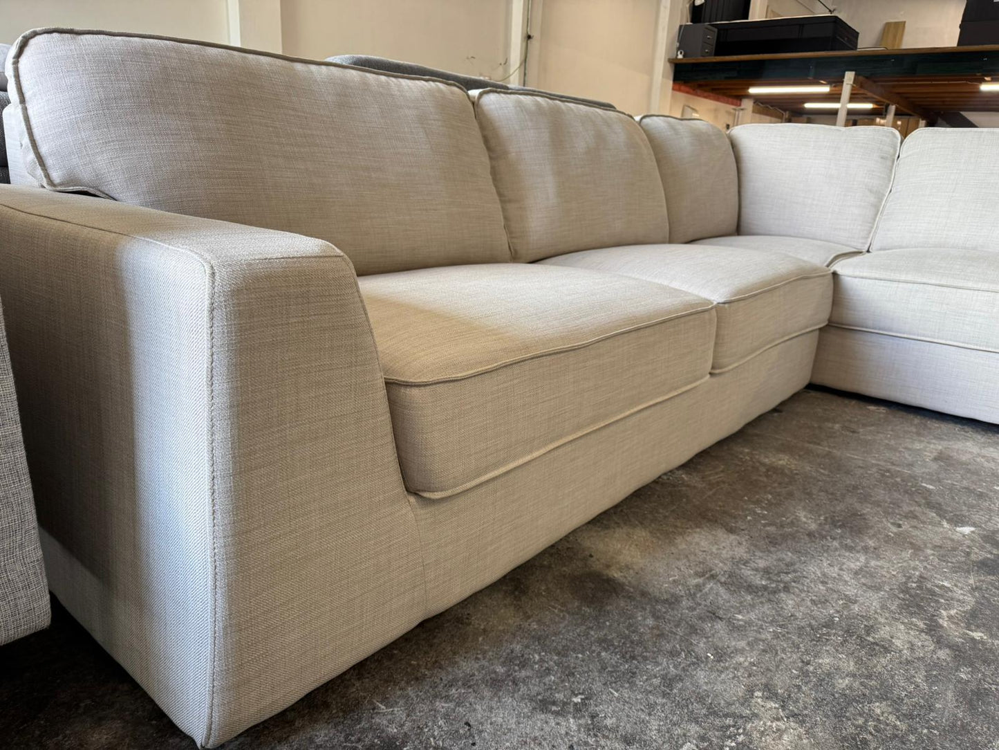 ⭐️James Lane Corner Couch| Pre-owned – Steam cleaned | SYDNEY WIDE DELIVERY