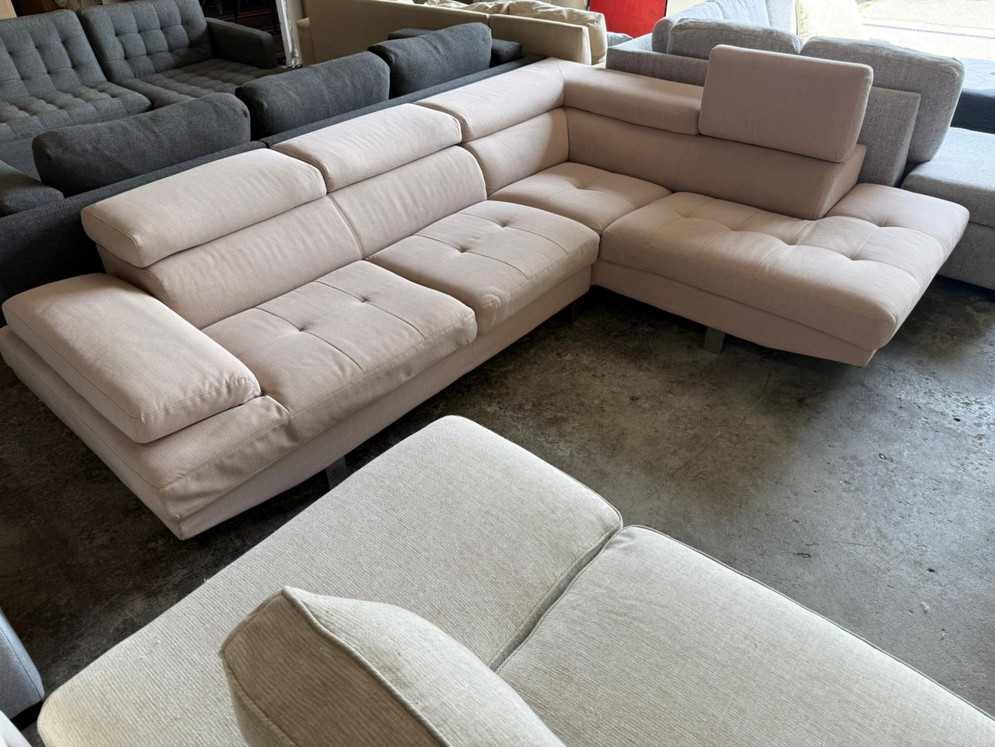 ⭐️ Harvey Norman Beige L-shape with Adjustable Headrest  | Pre-owned – Steam cleaned | SYDNEY WIDE DELIVERY