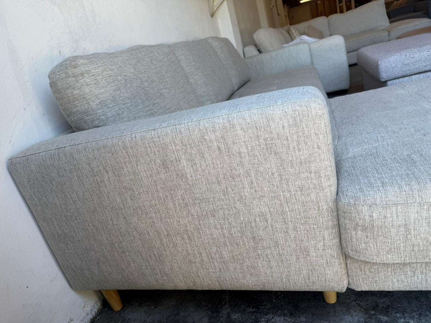 ⭐️ L-Shape Cream Sofa Pre-owned – Steam cleaned | SYDNEY WIDE DELIVERY