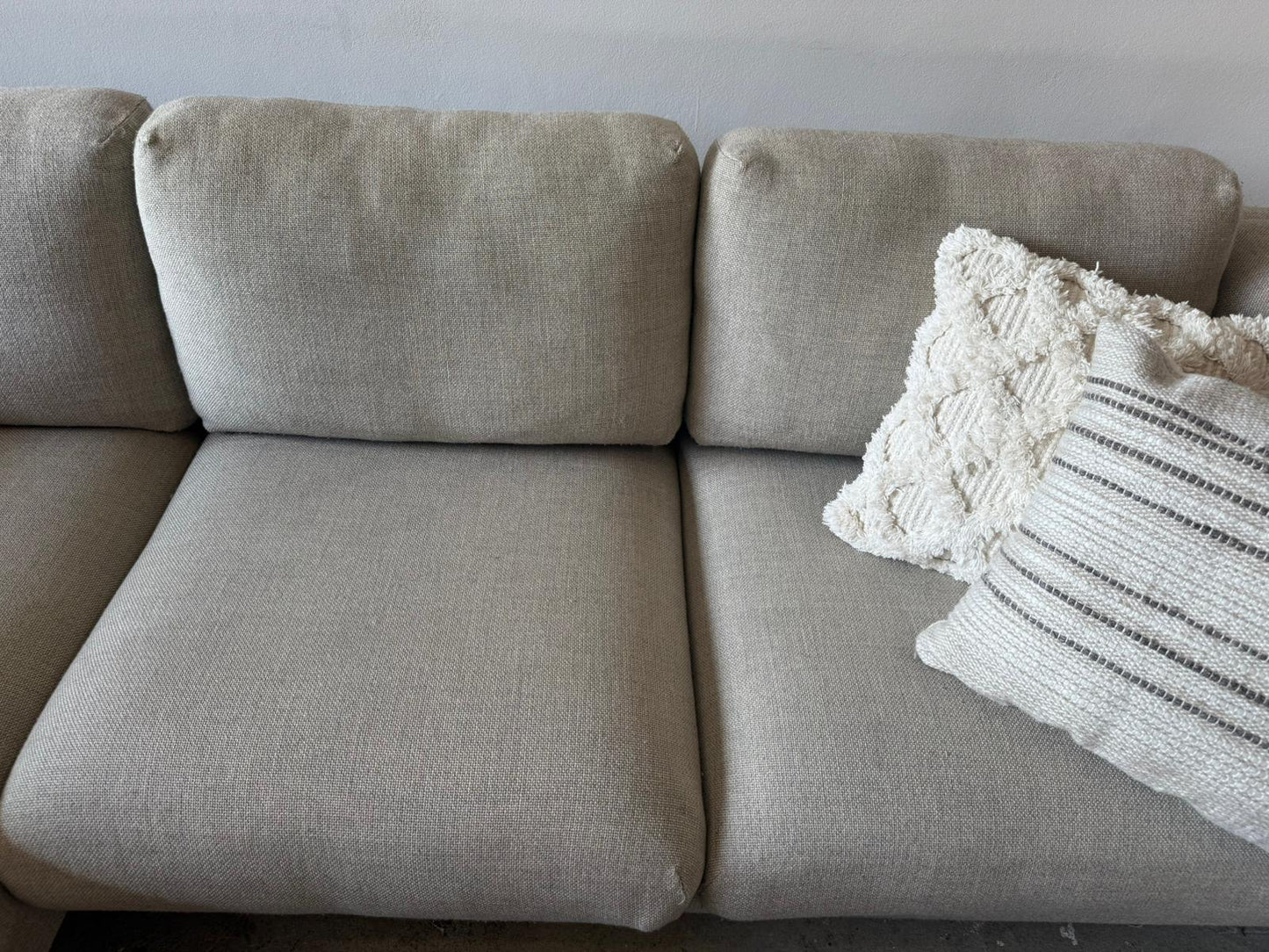⭐️ Beige L-shape Sofa | Pre-owned – Steam cleaned | SYDNEY WIDE DELIVERY