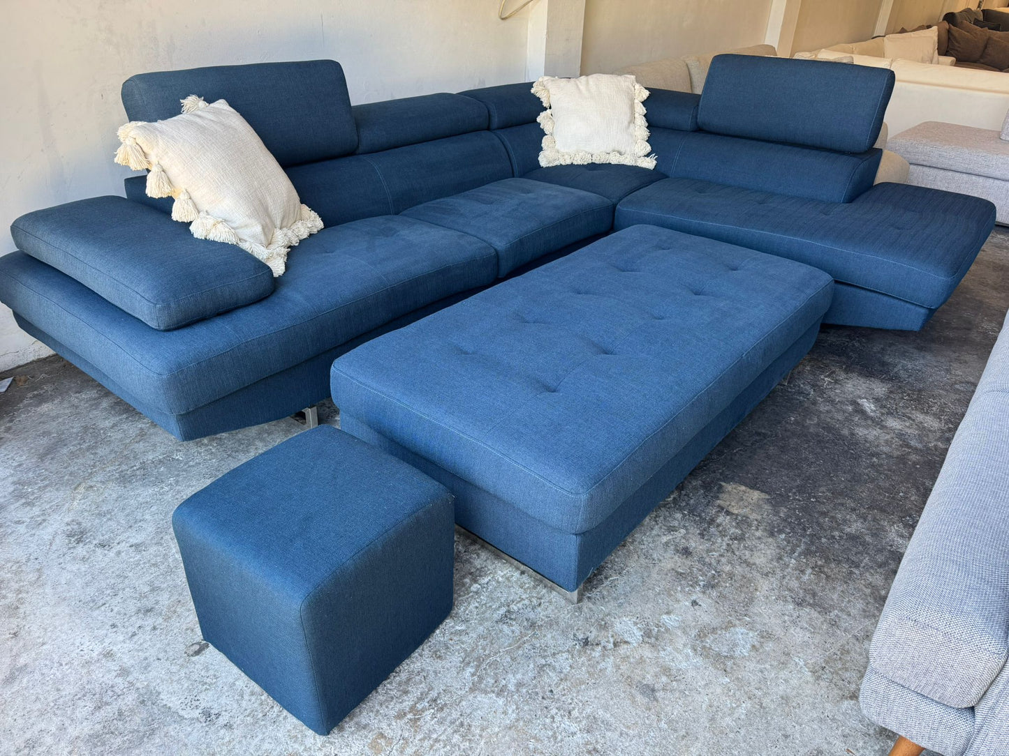 ⭐️ Adjustable headrest sofa with Ottoman | Pre-owned – Steam cleaned | SYDNEY WIDE DELIVERY