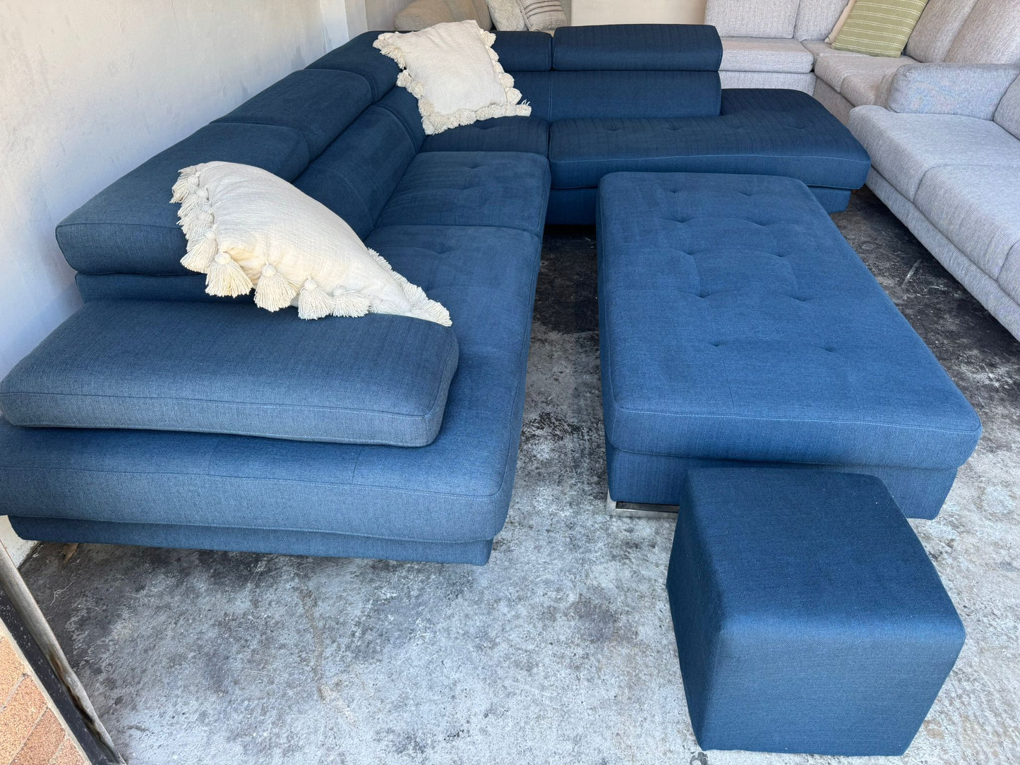 ⭐️ Adjustable headrest sofa with Ottoman | Pre-owned – Steam cleaned | SYDNEY WIDE DELIVERY