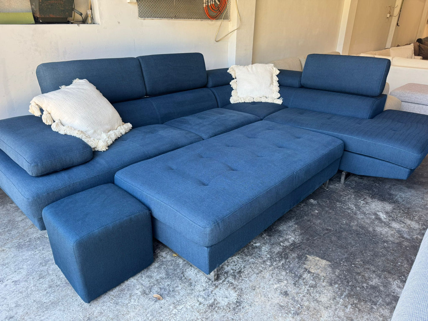 ⭐️ Adjustable headrest sofa with Ottoman | Pre-owned – Steam cleaned | SYDNEY WIDE DELIVERY