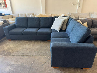 ⭐️ Blue Corner Sofa | Pre-owned – Steam cleaned | SYDNEY WIDE DELIVERY