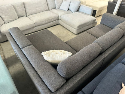 ⭐️ Charcoal grey L shape sofa | Pre-owned – Steam cleaned | SYDNEY WIDE DELIVERY