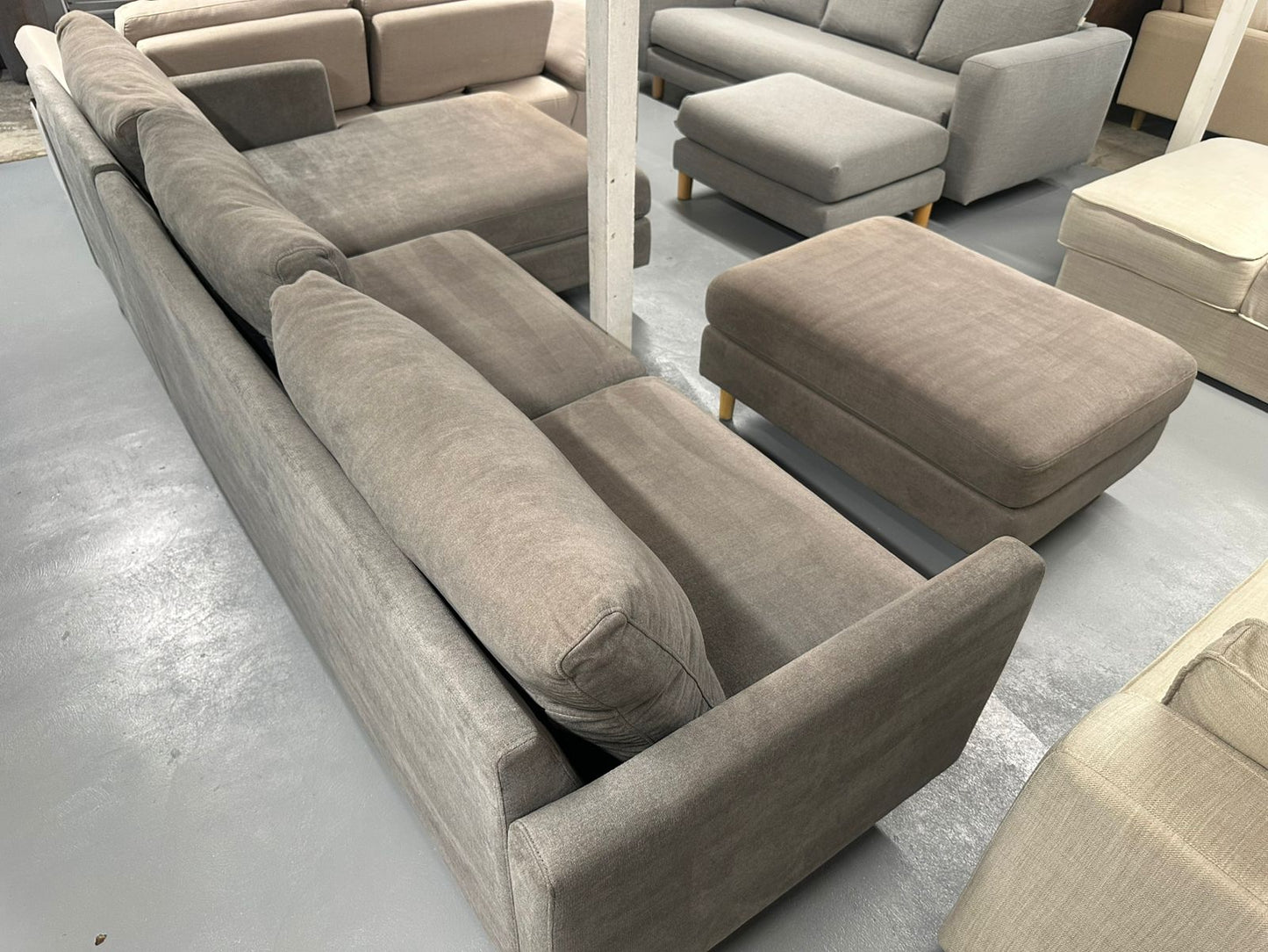 ⭐️ L-Shape sofa with ottoman  | Pre-owned – Steam cleaned | SYDNEY WIDE DELIVERY