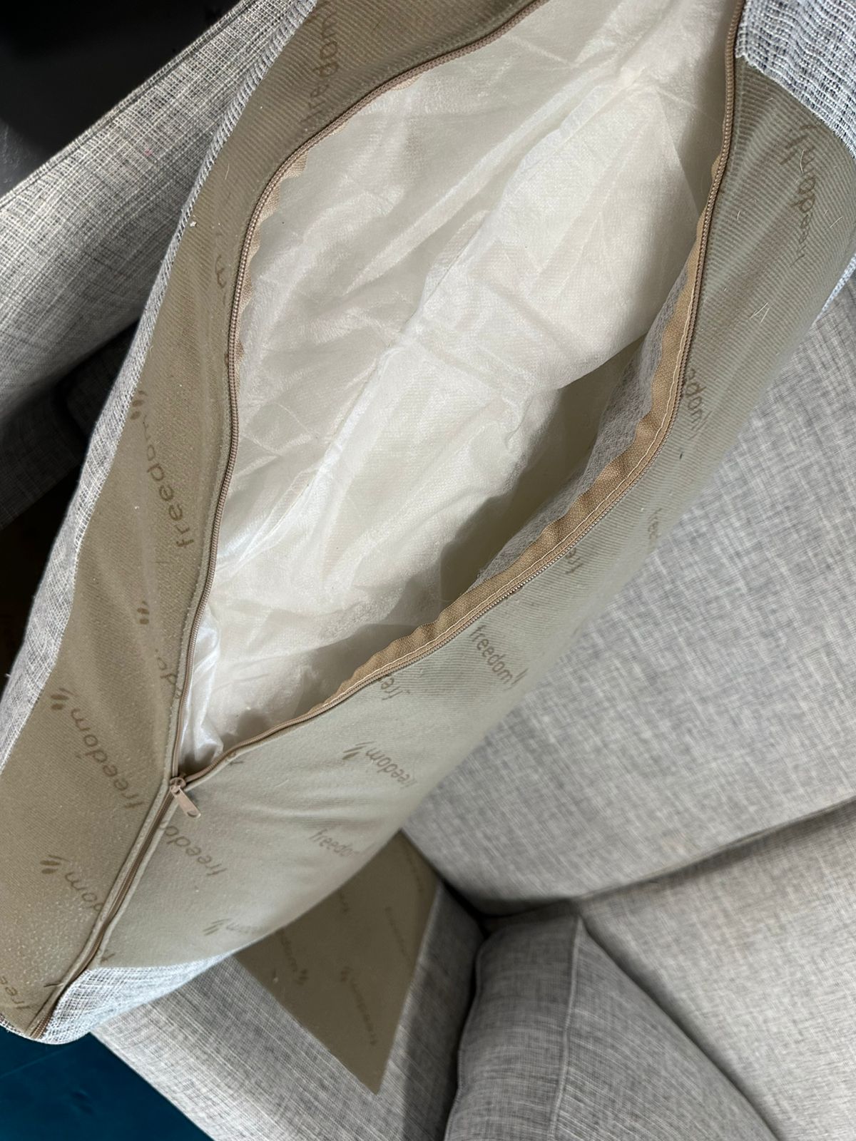 ⭐️Freedom three seater sofa  | Pre-owned – Steam cleaned | SYDNEY WIDE DELIVERY