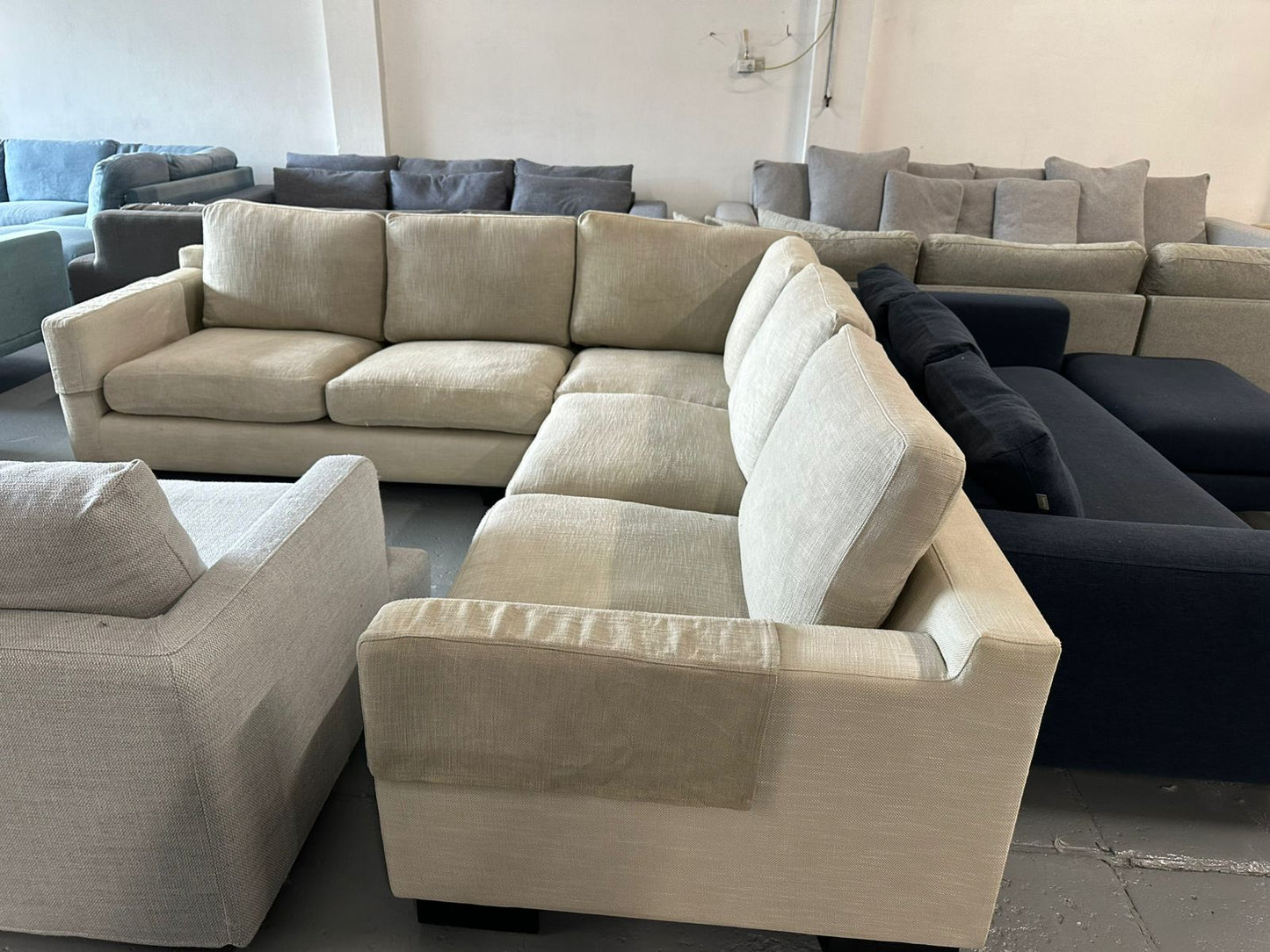 ⭐️Corner beige Sofa  | Pre-owned – Steam cleaned | SYDNEY WIDE DELIVERY