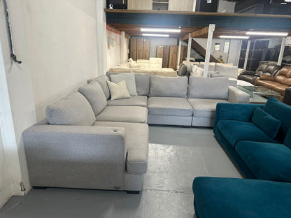 ⭐️Davini grey corner modular lounge | Pre-owned – Steam cleaned | SYDNEY WIDE DELIVERY