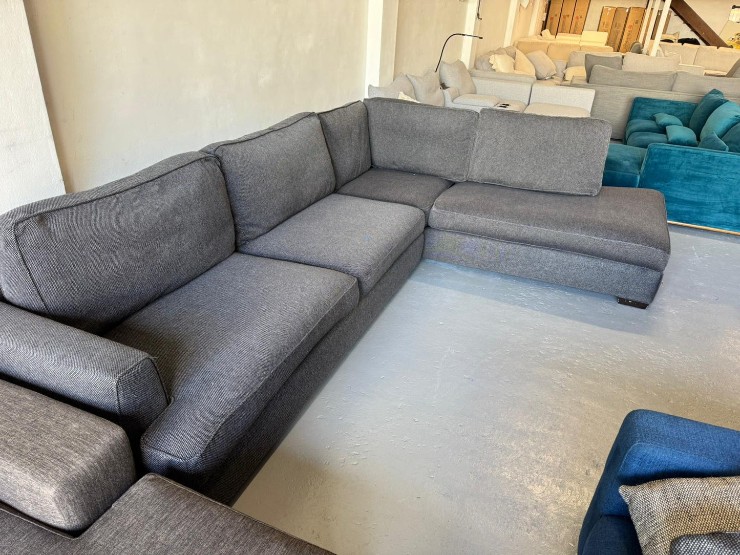 ⭐️ Charcoal L-shape Sofa | Pre-owned – Steam cleaned | SYDNEY WIDE DELIVERY