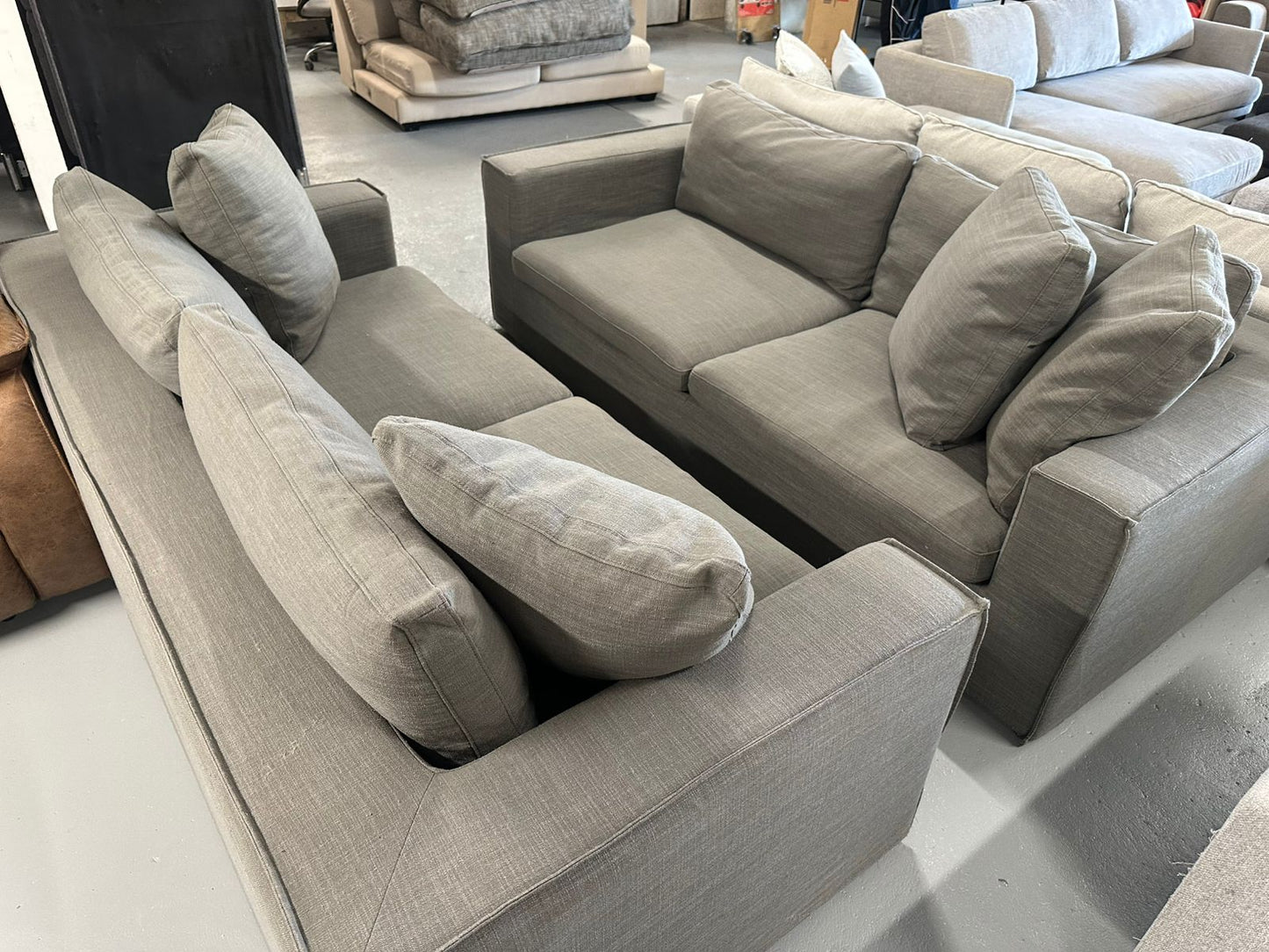 ⭐️Freedom Grey 3+2 sofa set | Pre-owned – Steam cleaned | SYDNEY WIDE DELIVERY