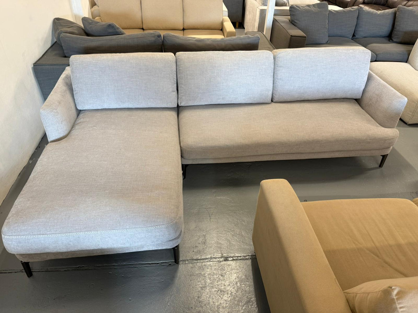 ⭐️ Beige L-shape Sofa | Pre-owned – Steam cleaned | SYDNEY WIDE DELIVERY