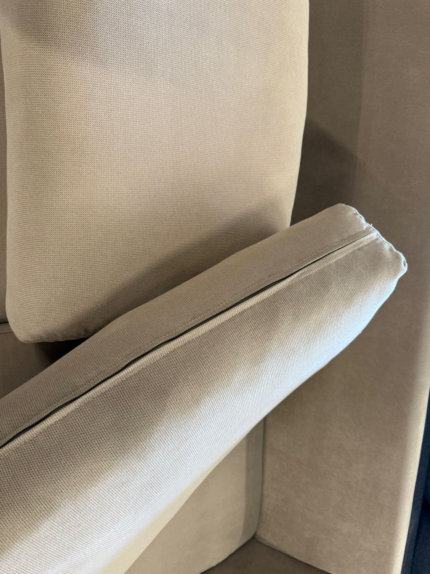 ⭐️ French beige L-shape Sofa | Pre-owned – Steam cleaned | SYDNEY WIDE DELIVERY