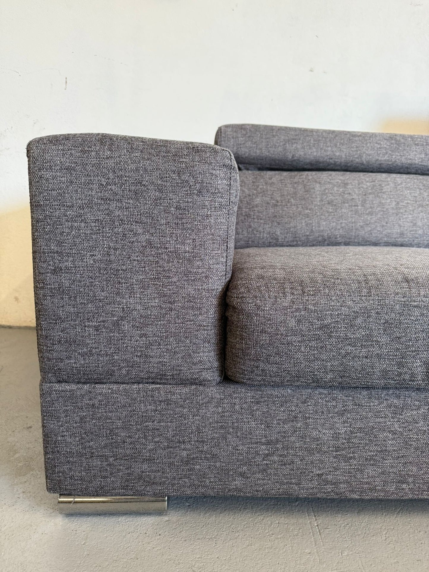 ⭐️2 seater sofa  | Pre-owned – Steam cleaned | SYDNEY WIDE DELIVERY