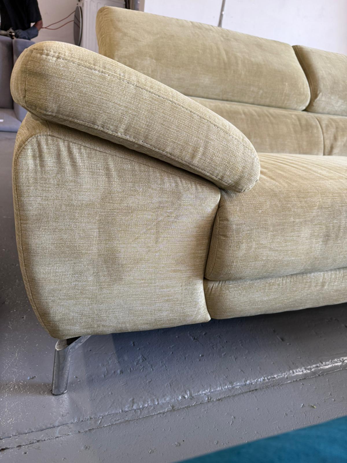 ⭐️Nick Scali Beige Adjustable-headrest Sofa | Pre-owned – Steam cleaned | SYDNEY WIDE DELIVERY