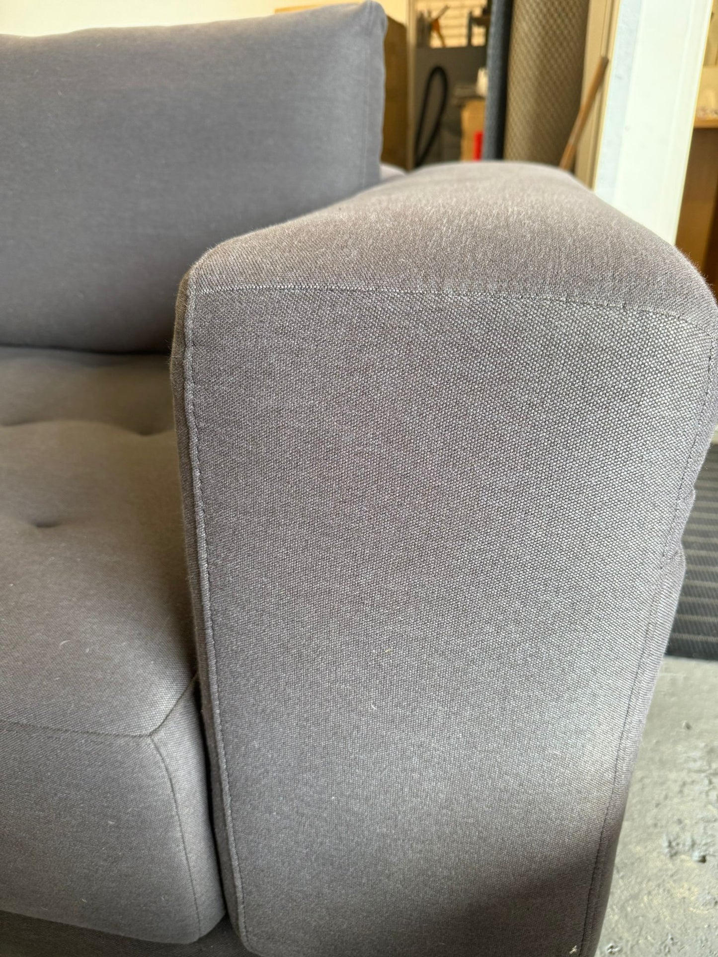 ⭐️ King Living Felix left-hand chaise Sofa | Pre-owned – Steam cleaned | SYDNEY WIDE DELIVERY