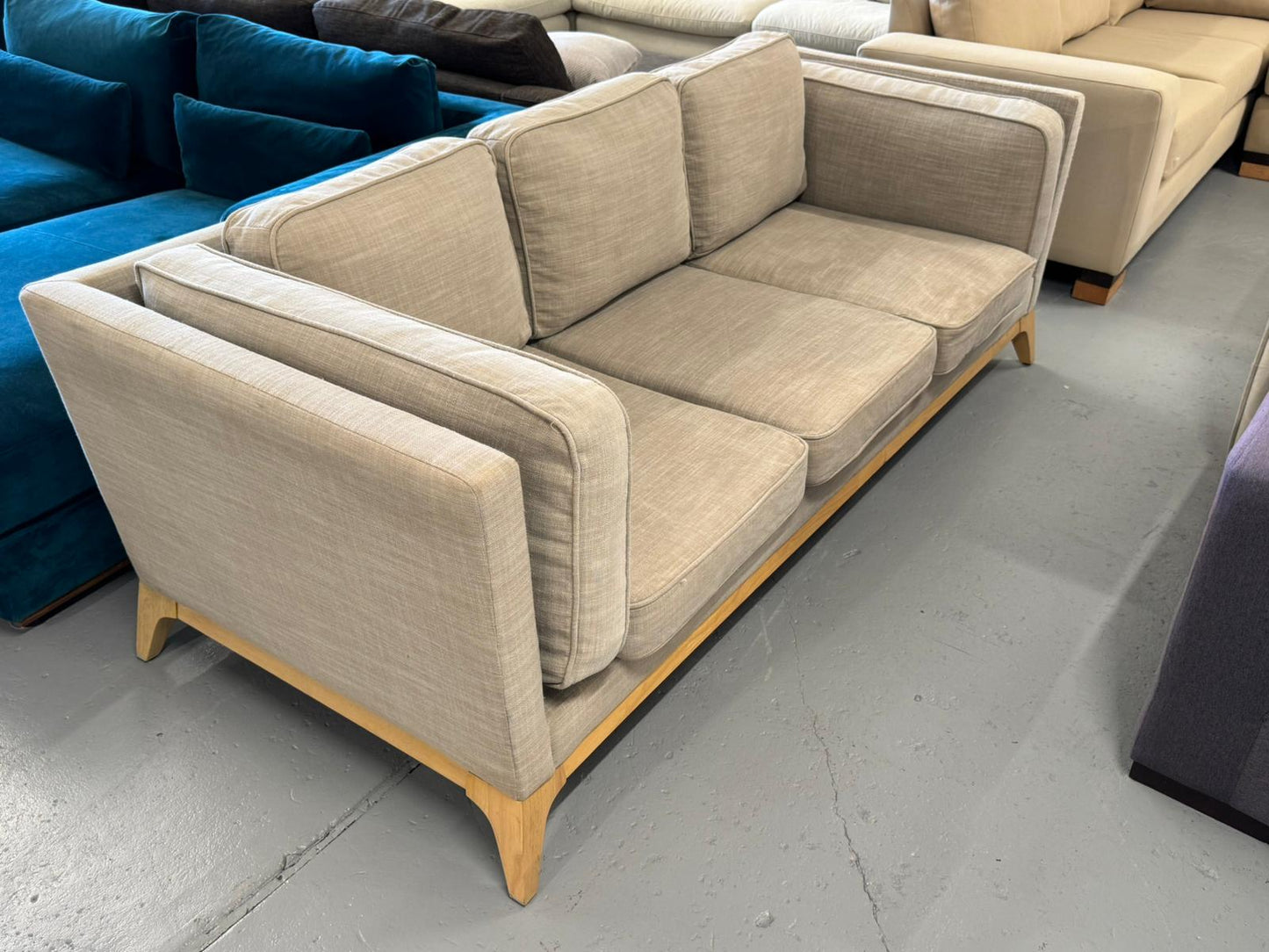 ⭐️ Freedom 3 seater Sofa | Pre-owned – Steam cleaned | SYDNEY WIDE DELIVERY