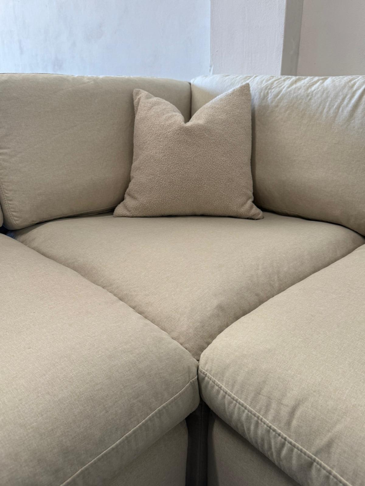 ⭐️ Nick Scali - Beige modular corner lounge | Pre-owned – Steam cleaned | SYDNEY WIDE DELIVERY