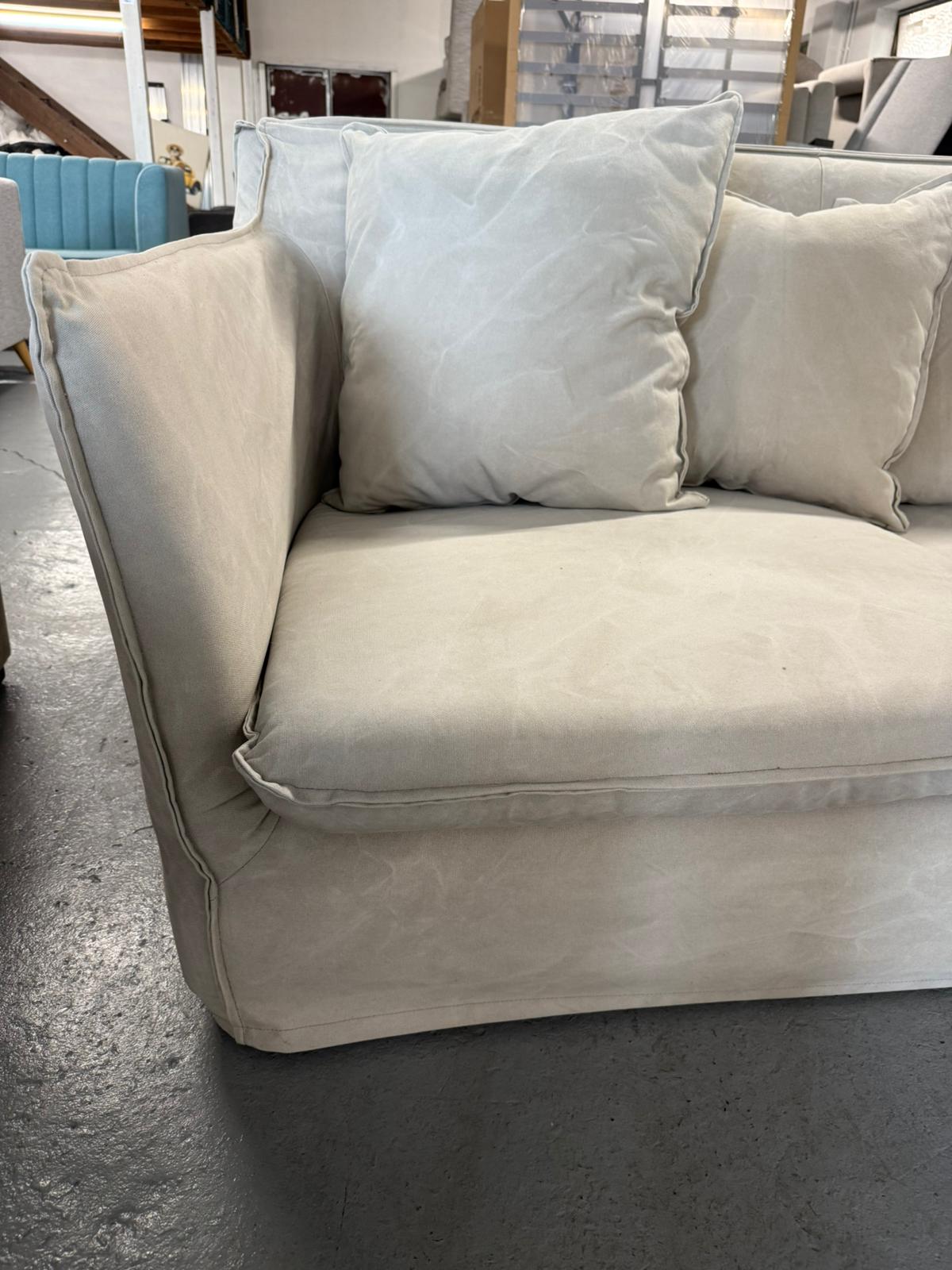 ⭐️ Como 2 seater | Pre-owned – Steam cleaned | SYDNEY WIDE DELIVERY