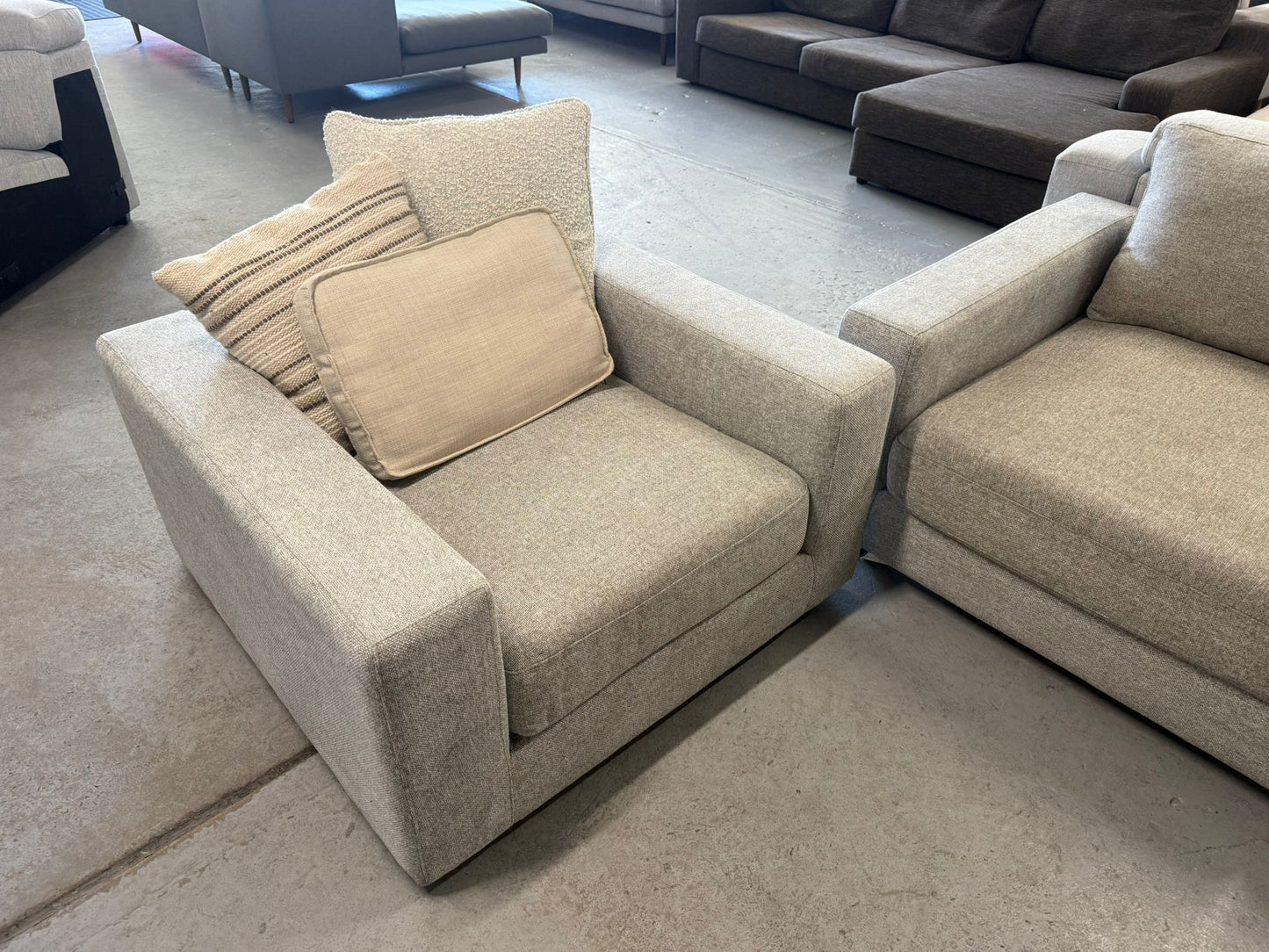 ⭐️ Grey L shape + rotating arm chair | Pre-owned – Steam cleaned | SYDNEY WIDE DELIVERY