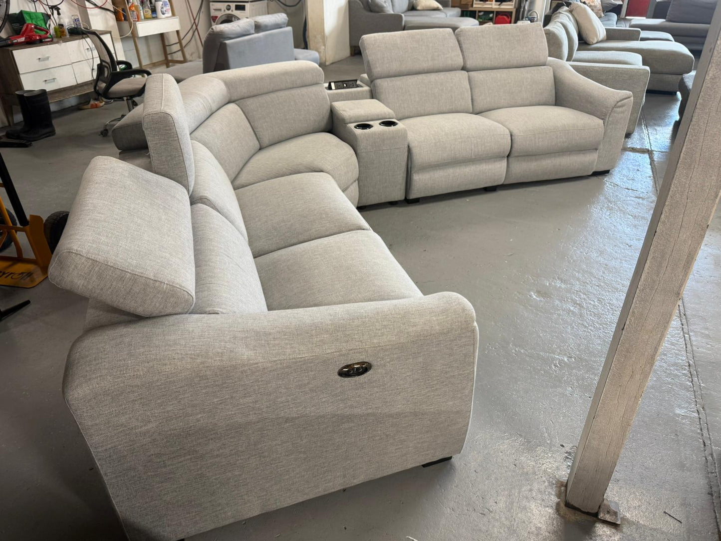 ⭐️ Harvey Norman Electric recliner | Pre-owned – Steam cleaned | SYDNEY WIDE DELIVERY