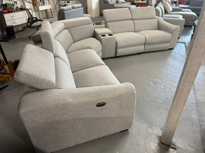 ⭐️ Harvey Norman Electric recliner | Pre-owned – Steam cleaned | SYDNEY WIDE DELIVERY