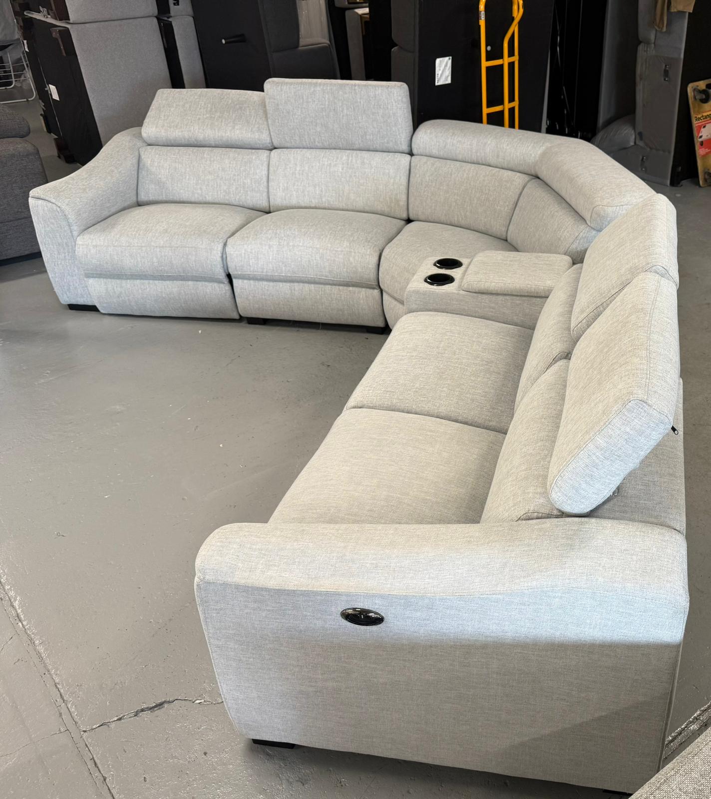 ⭐️ Harvey Norman Electric recliner | Pre-owned – Steam cleaned | SYDNEY WIDE DELIVERY