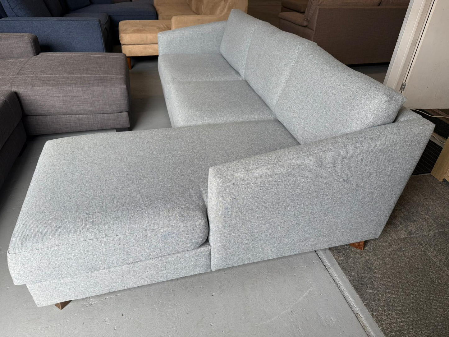 ⭐️ Davini L-shape Sofa | Pre-owned – Steam cleaned | SYDNEY WIDE DELIVERY