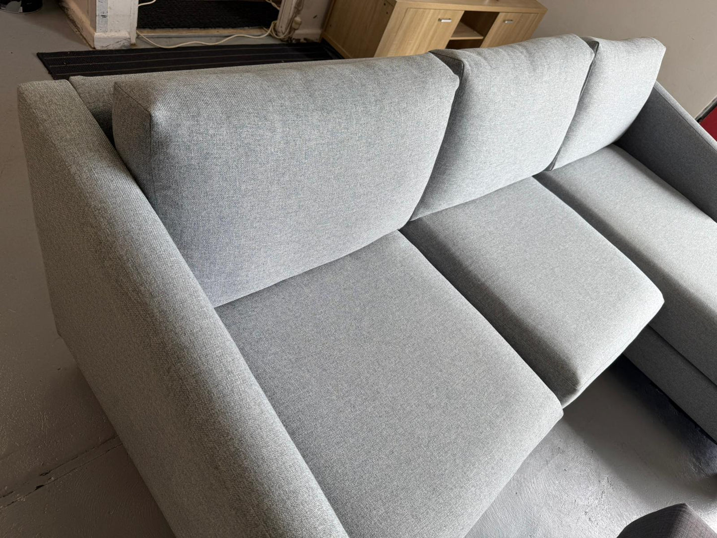 ⭐️ Davini L-shape Sofa | Pre-owned – Steam cleaned | SYDNEY WIDE DELIVERY