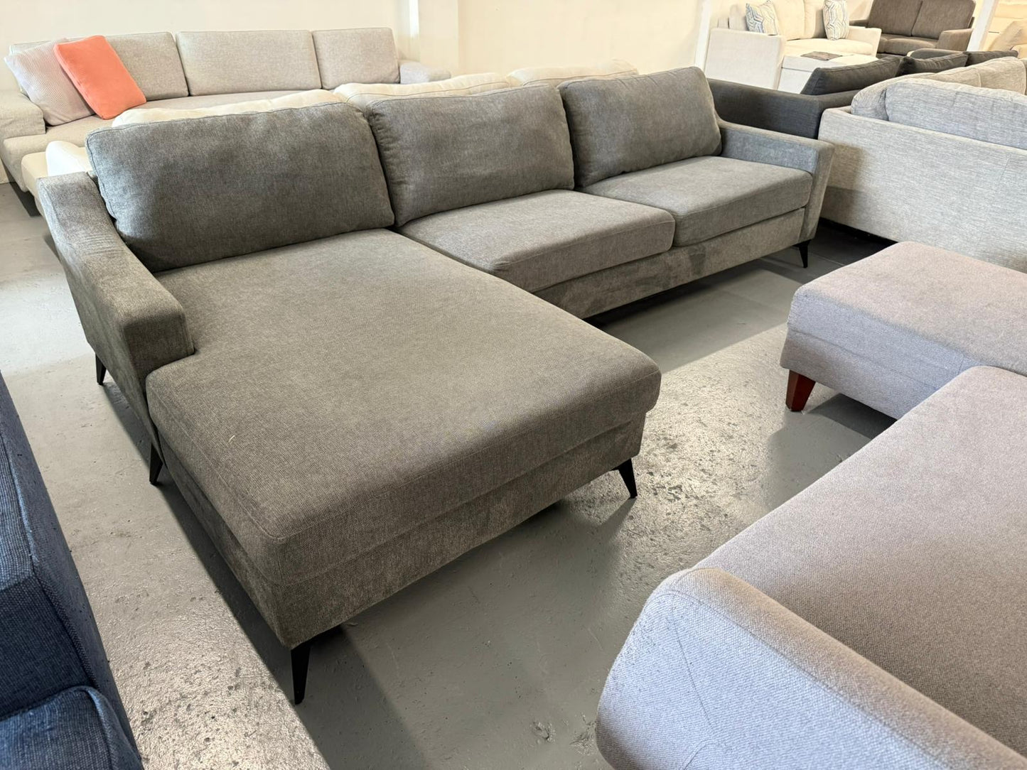 ⭐️ Nick Scali Charcoal L-shape Sofa | Pre-owned – Steam cleaned | SYDNEY WIDE DELIVERY