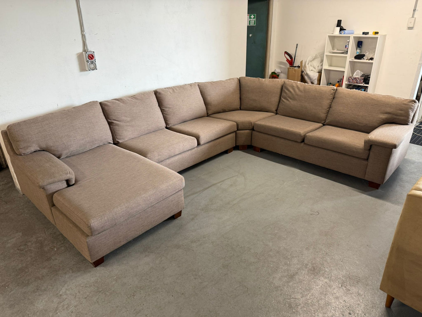 ⭐️Jackson & Co seven seater couch | Pre-owned – Steam cleaned | SYDNEY WIDE DELIVERY