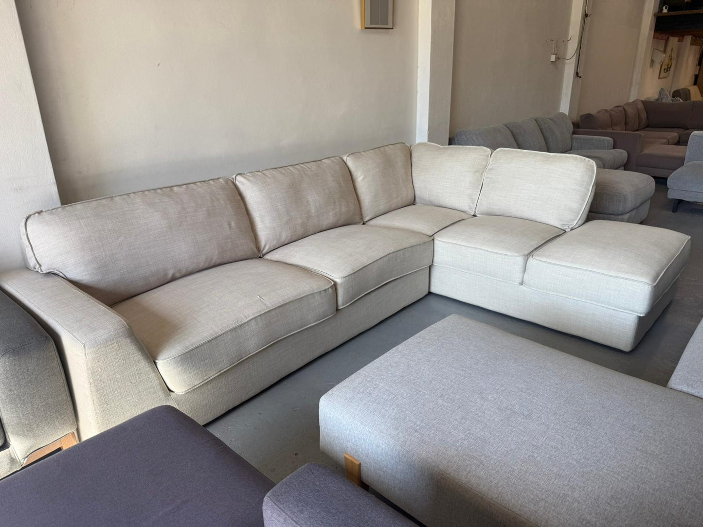 ⭐️ James lane beige L shape sofa | Pre-owned – Steam cleaned | SYDNEY WIDE DELIVERY