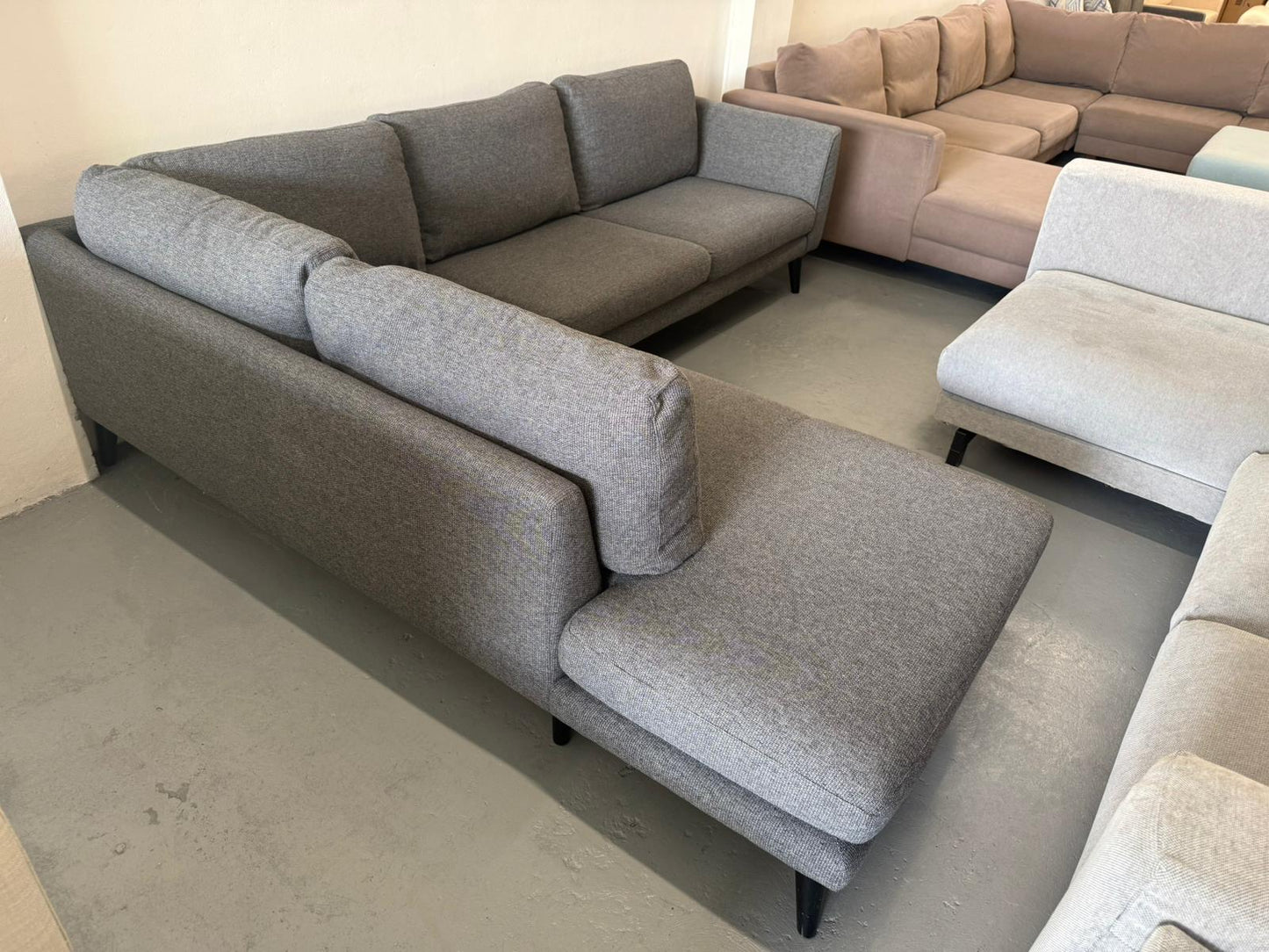 ⭐️Freedom charcoal L shape Sofa | Pre-owned – Steam cleaned | SYDNEY WIDE DELIVERY