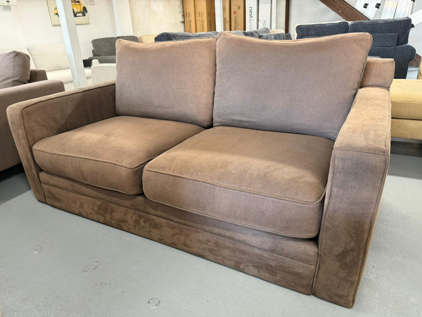 ⭐️ Freedom 2 seater  Sofa | Pre-owned – Steam cleaned | SYDNEY WIDE DELIVERY