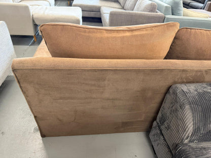 ⭐️ Freedom 2 seater  Sofa | Pre-owned – Steam cleaned | SYDNEY WIDE DELIVERY