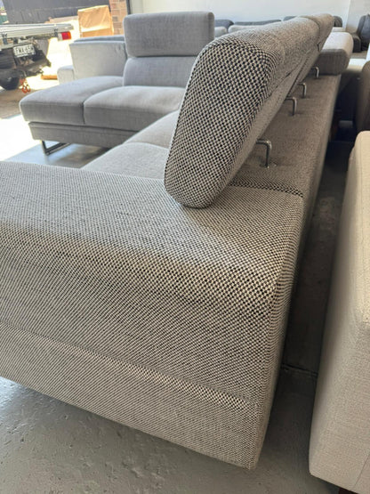 ⭐️ Nick Scali adjustable headrest sofa | Pre-owned – Steam cleaned | SYDNEY WIDE DELIVERY