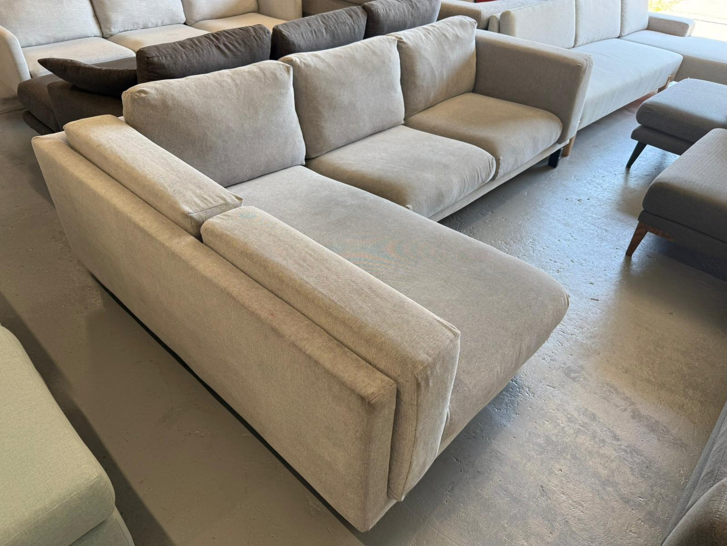 ⭐️ Beige L-shape Sofa | Pre-owned – Steam cleaned | SYDNEY WIDE DELIVERY