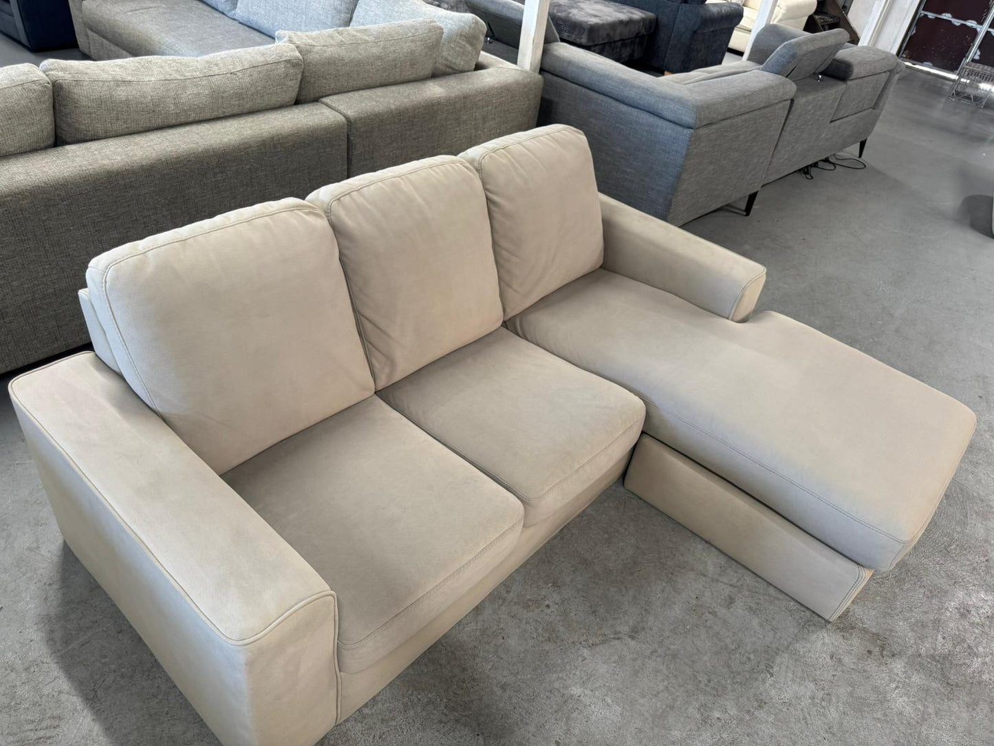 ⭐️ Beige reversible chaise L-shape Sofa | Pre-owned – Steam cleaned | SYDNEY WIDE DELIVERY