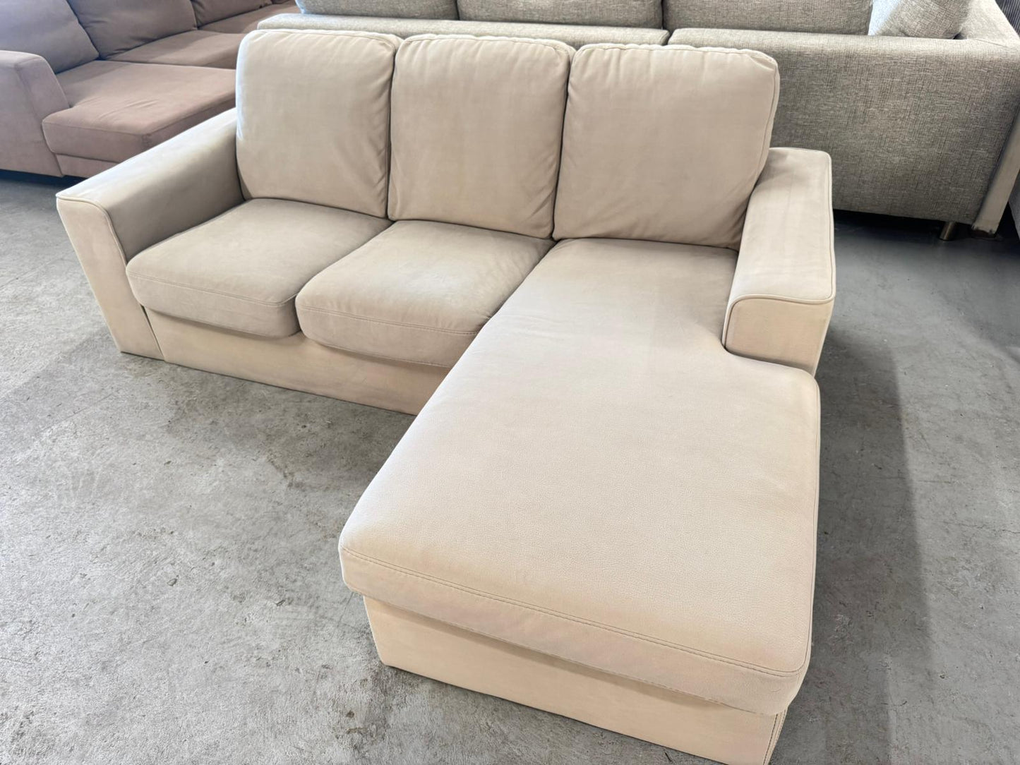 ⭐️ Beige reversible chaise L-shape Sofa | Pre-owned – Steam cleaned | SYDNEY WIDE DELIVERY