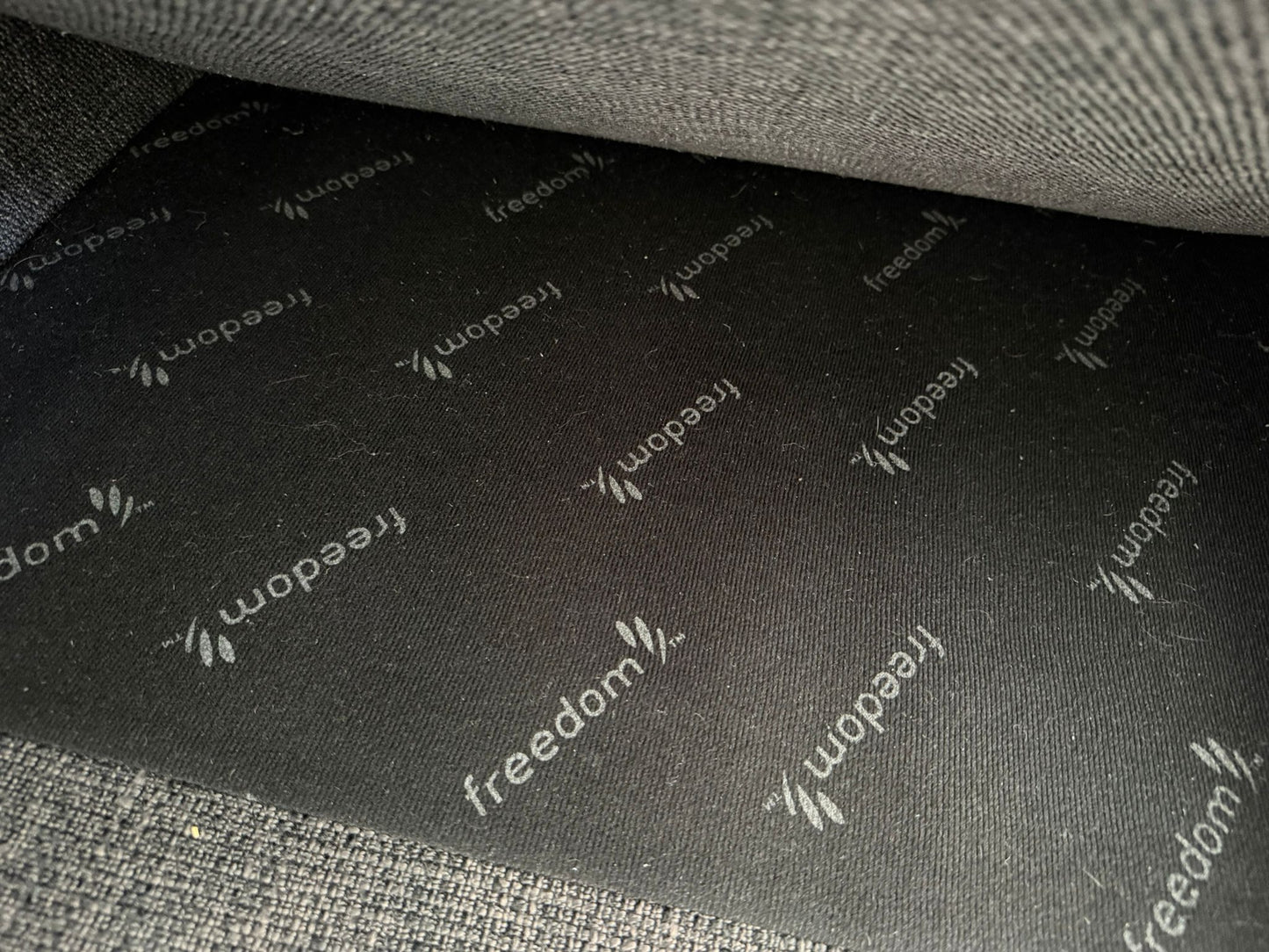 ⭐️ Freedom charcoal corner couch | Pre-owned – Steam cleaned | SYDNEY WIDE DELIVERY